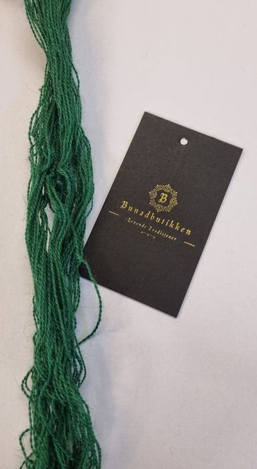 Hovedbilde Røros brodergarn fargenr 384 hespe 100 gr