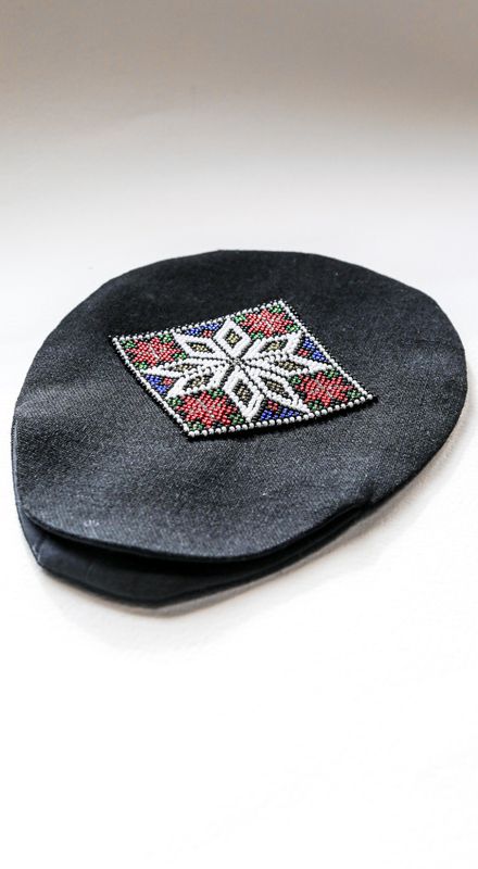 Bunadsveske med perlebroderi -2