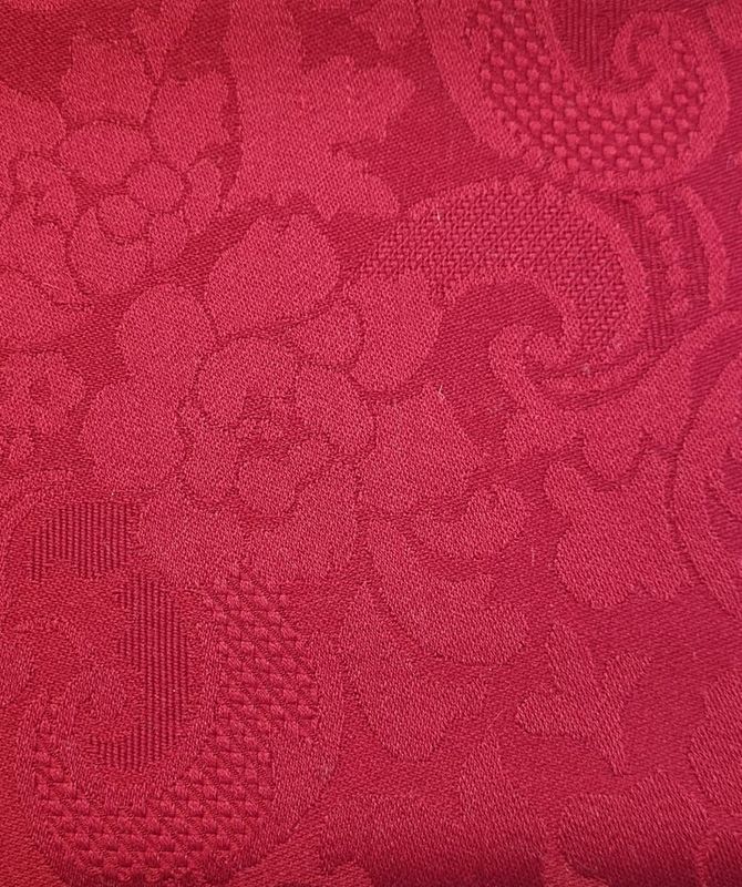 Stoff til montering av bringeduk - ulldamask rød