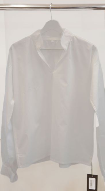 Hovedbilde Bunadsskjorte i fin tynn bomull m/ nuperelle