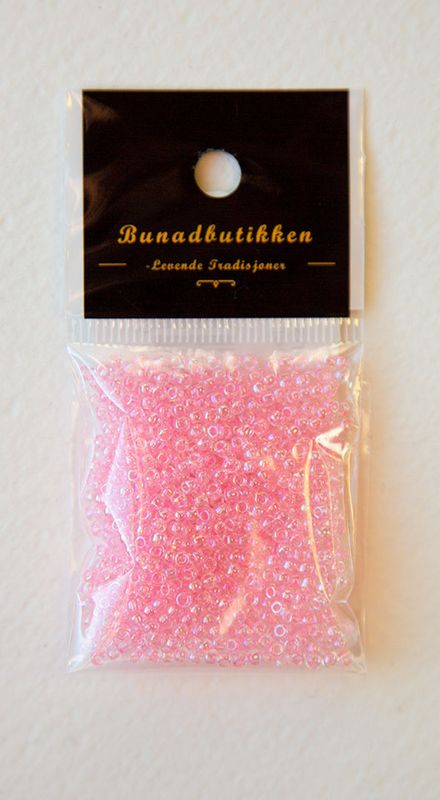 K02018 Lys rosa transparent med perlemorshimmer
