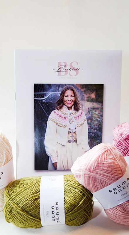 Bunadstrikk mønsterhefte modell 