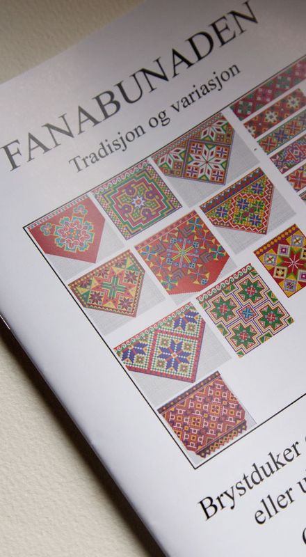 Hefte Fana Brystduker og Belter ullgarn og perler 51-60