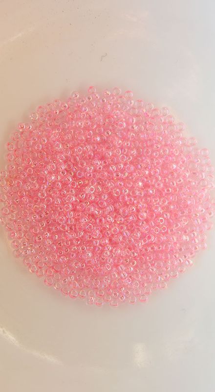 K02018 Lys rosa transparent med perlemorshimmer
