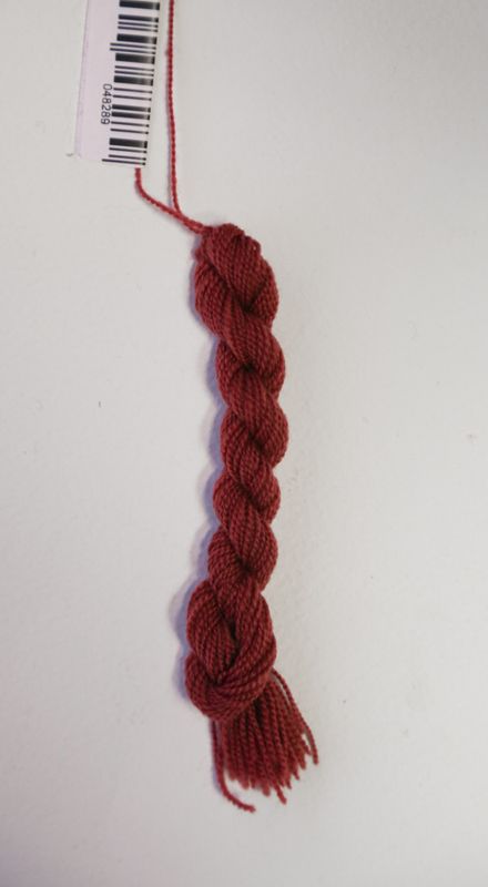 Hifa Perle 70 brodergarn fargenr 8-221 Gammelrød